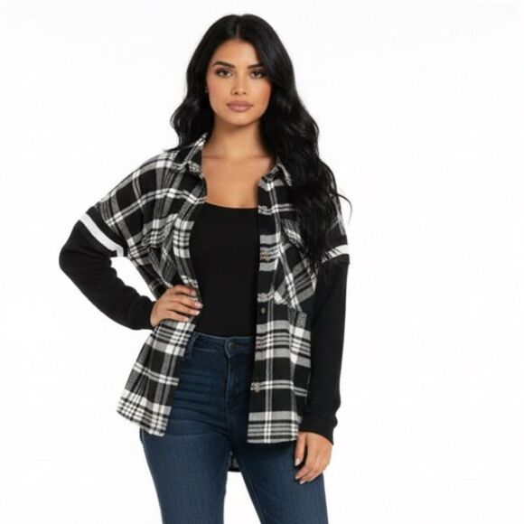 🛍️ SO Black White Plaid long sleeve button up flannel top Shirt size small - Picture 4 of 9